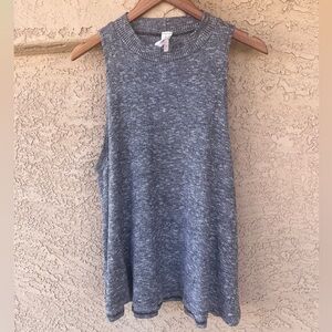 Toto Collection Women’s Gray Sleeveless Knit Top